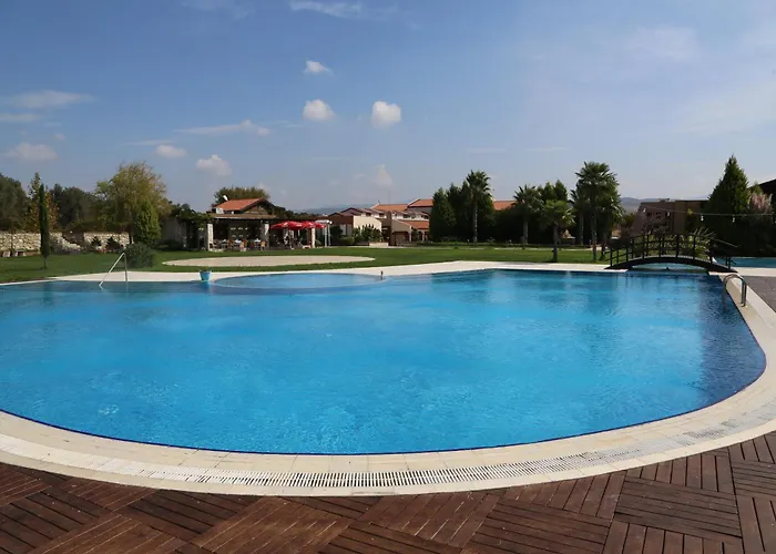 Emirsoy Harasi Bed & Breakfast Bademler